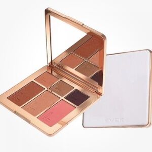 EVER OUT THE DOOR CHEEK & EYE PALETTE NEW IN BOX BOLD AND BRAVE